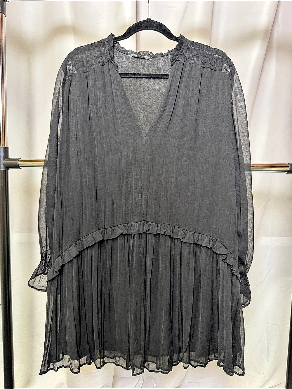Zara women’s Dress Black pleated Mini Dress Size Small